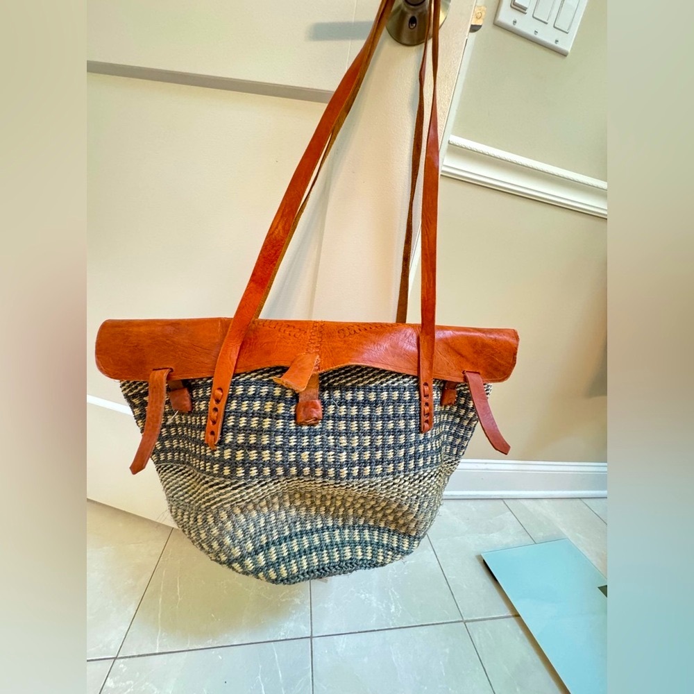 Stylish Tan and Cream Women's Bag